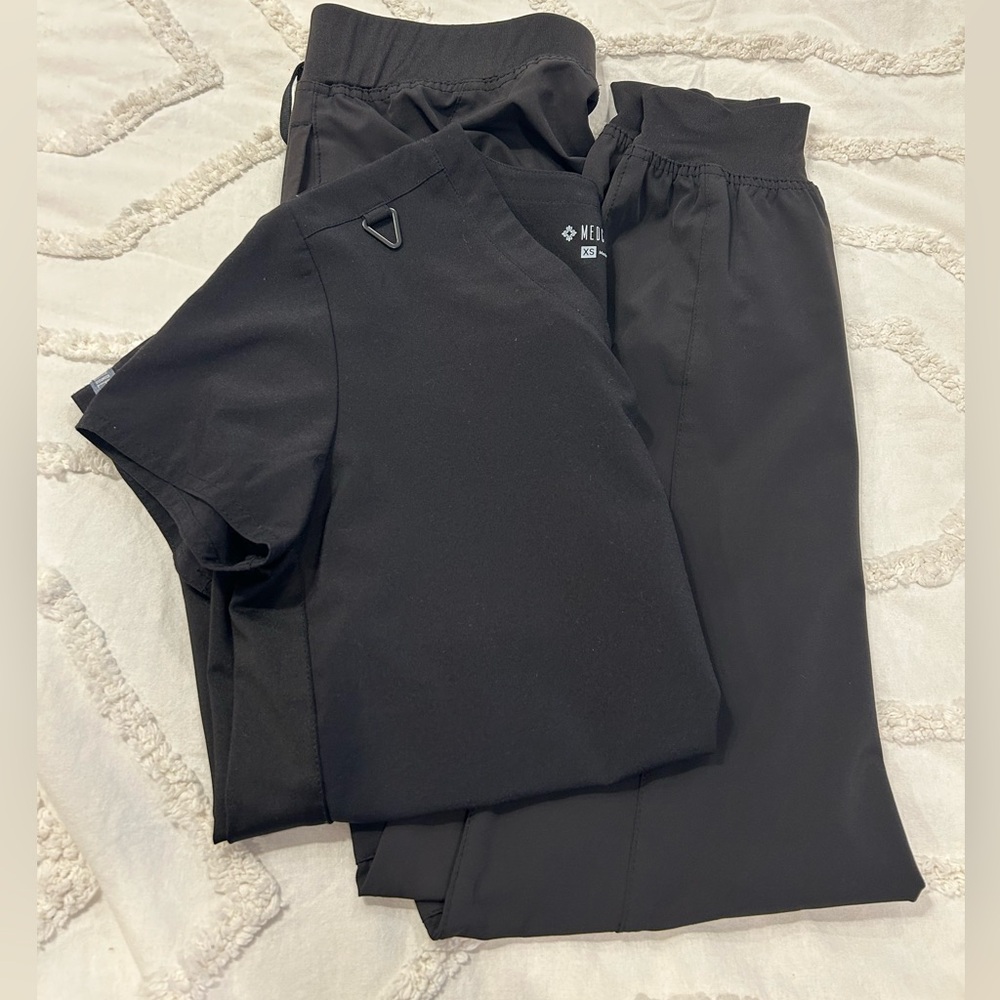 Women’s Medcouture Scrub Set